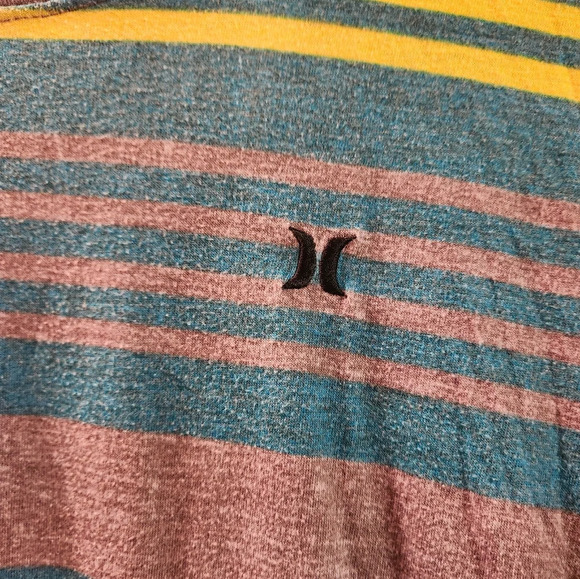 Hurley Size Medium Men's Striped T-Shirt - Picture 4 of 7